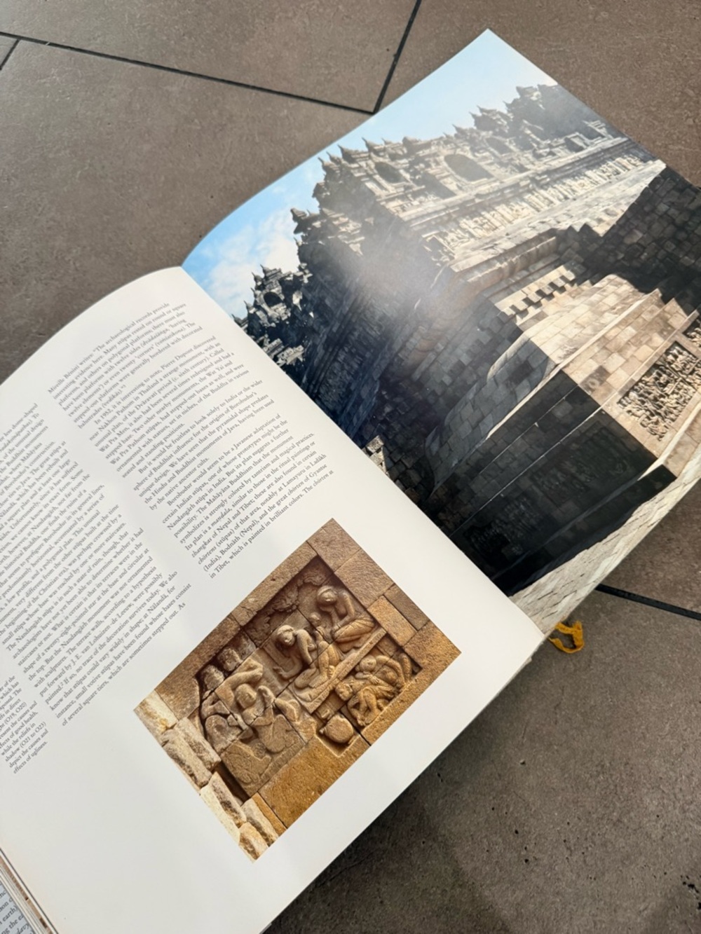BOROBUDUR Coffee Table Book - Stone Temple Photography - Picture 3 of 7